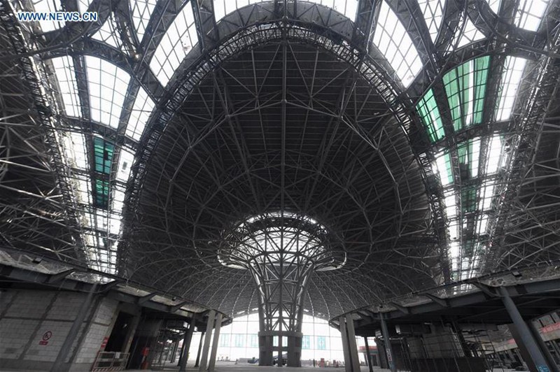 Beijings neuer Flughafen überdacht