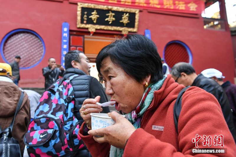 Chinesen feiern Laba-Fest