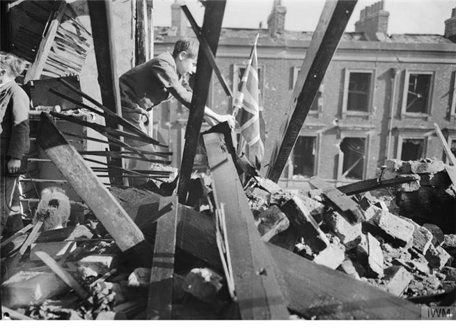 Fotoausstellung über die Bombardierungen von London und Chongqing