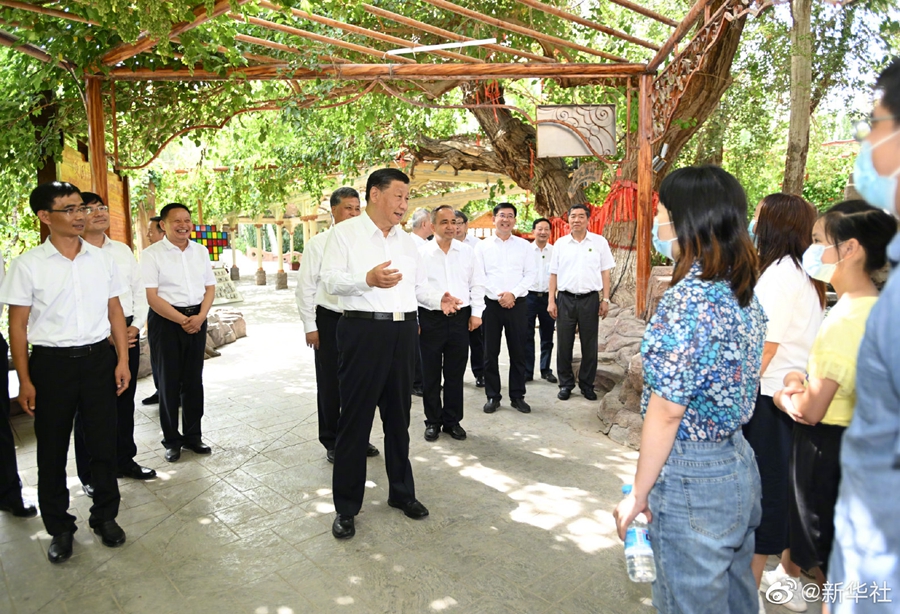 Xi Jinping besucht Turpan