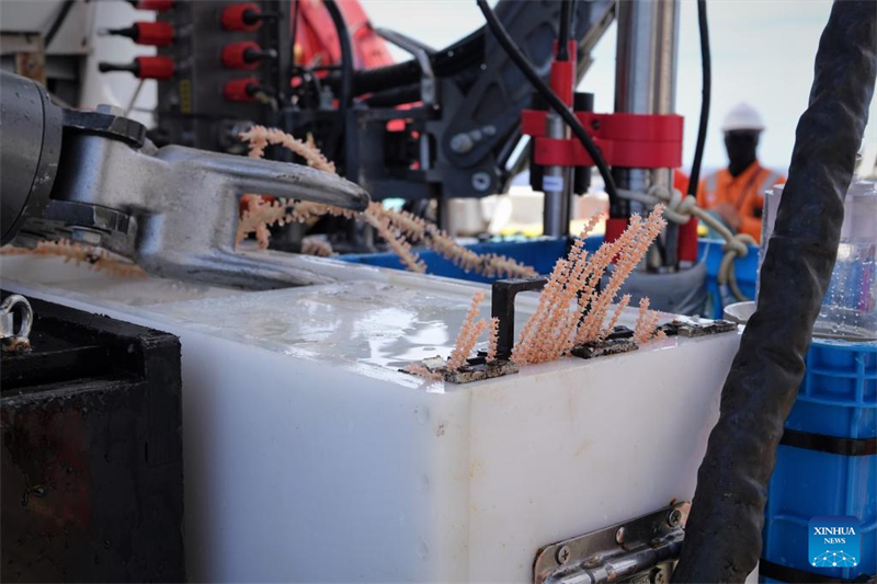 Chinas bemanntes Tiefseetauchboot absolviert 300. Tauchgang