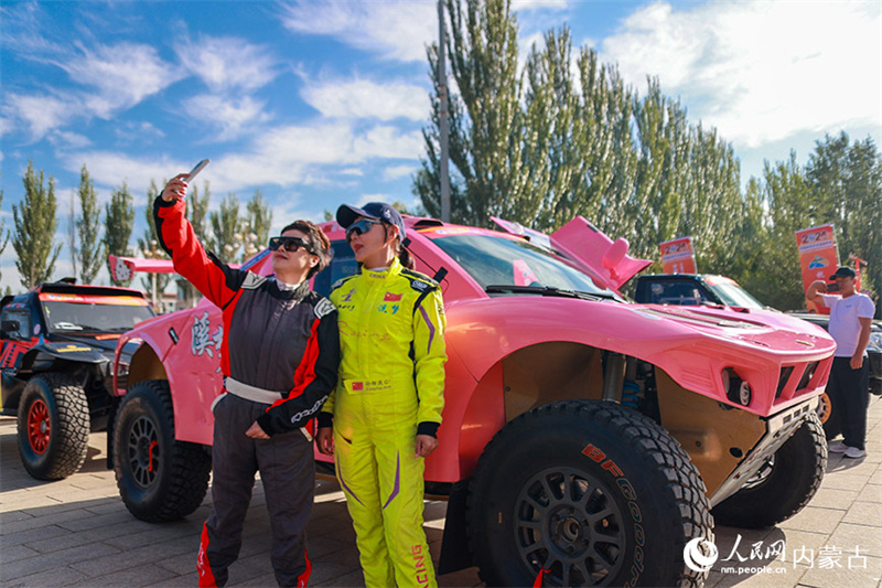 Kubuqi-Wüstenrallye 2024 und Etappe der China Autocross Rally Championship im Banner Hangjin in China er?ffnet